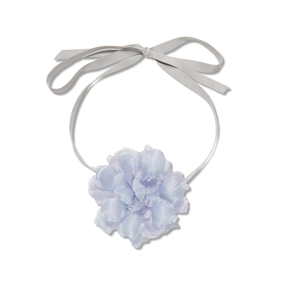 LELE SADOUGHI POWDER BLUE SILK MAGNOLIA FLOWER CHOKER/BROOCH - Picture 1 of 6